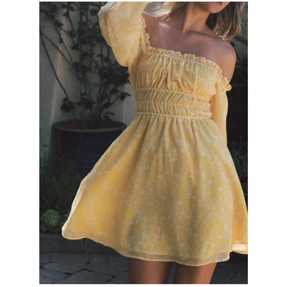 Anthropologie Dresses & Skirts - Hutch Anthro Palmer Yellow Chiffon Faces Mini Dress On Off Shoulder‎ Size Medium